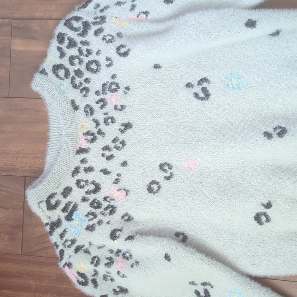 Sovereign Code Girls Sweater - Picture 2 of 7